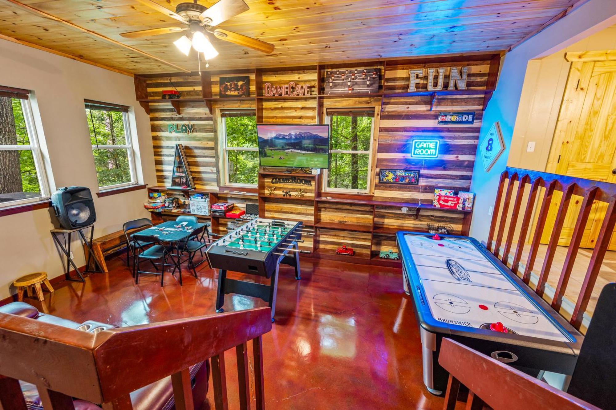 Beautiful Chalet With Fireplace And Large Game Room Gatlinburg Εξωτερικό φωτογραφία