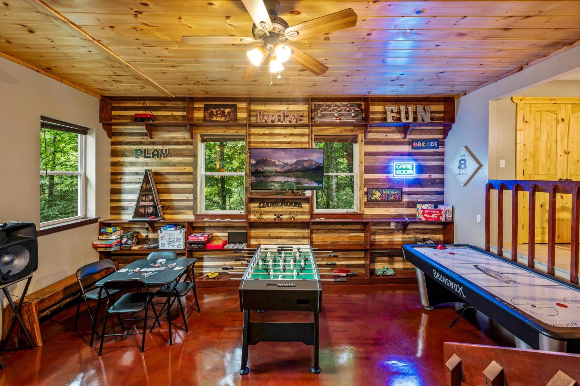 Beautiful Chalet With Fireplace And Large Game Room Gatlinburg Εξωτερικό φωτογραφία
