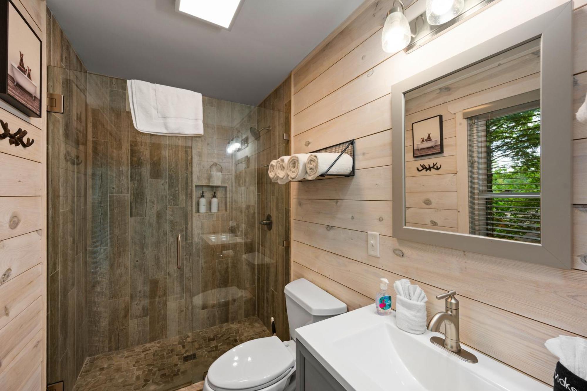 Beautiful Chalet With Fireplace And Large Game Room Gatlinburg Εξωτερικό φωτογραφία