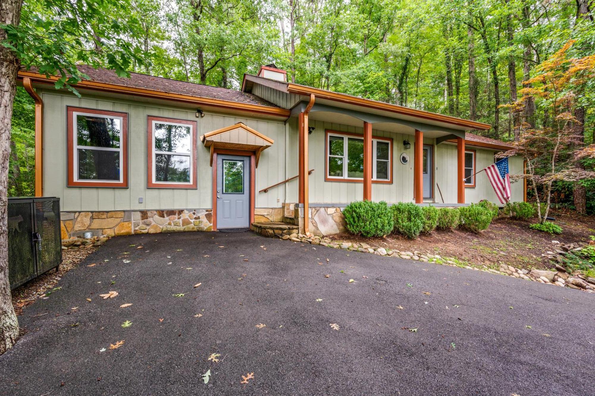 Beautiful Chalet With Fireplace And Large Game Room Gatlinburg Εξωτερικό φωτογραφία