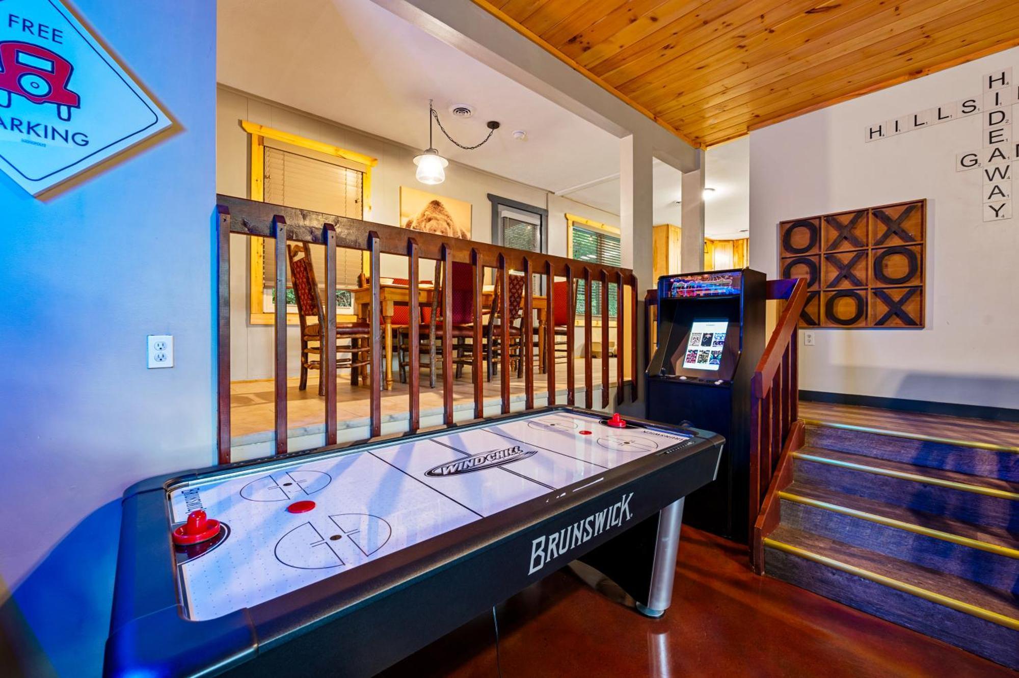 Beautiful Chalet With Fireplace And Large Game Room Gatlinburg Εξωτερικό φωτογραφία