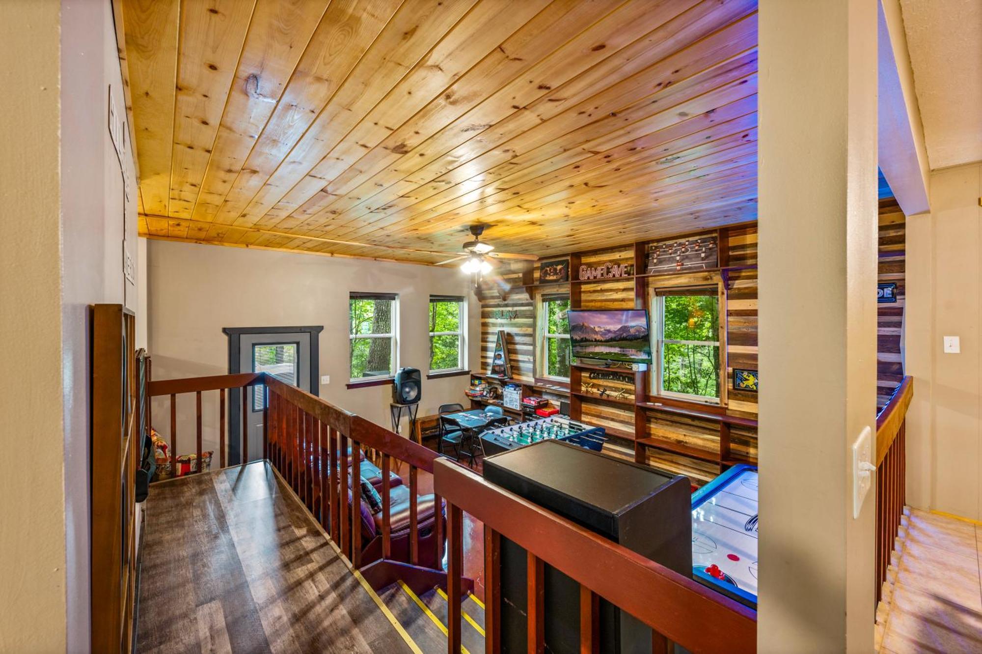 Beautiful Chalet With Fireplace And Large Game Room Gatlinburg Εξωτερικό φωτογραφία
